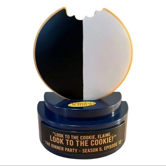 Cutterfly Seinfeld Collectors Bundle Merchandise Gift Box, Medium T-Shirt - Picture 13 of 15